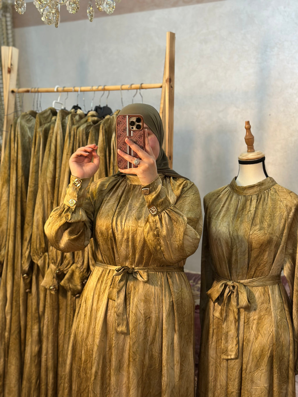 فستان وردة الشام
