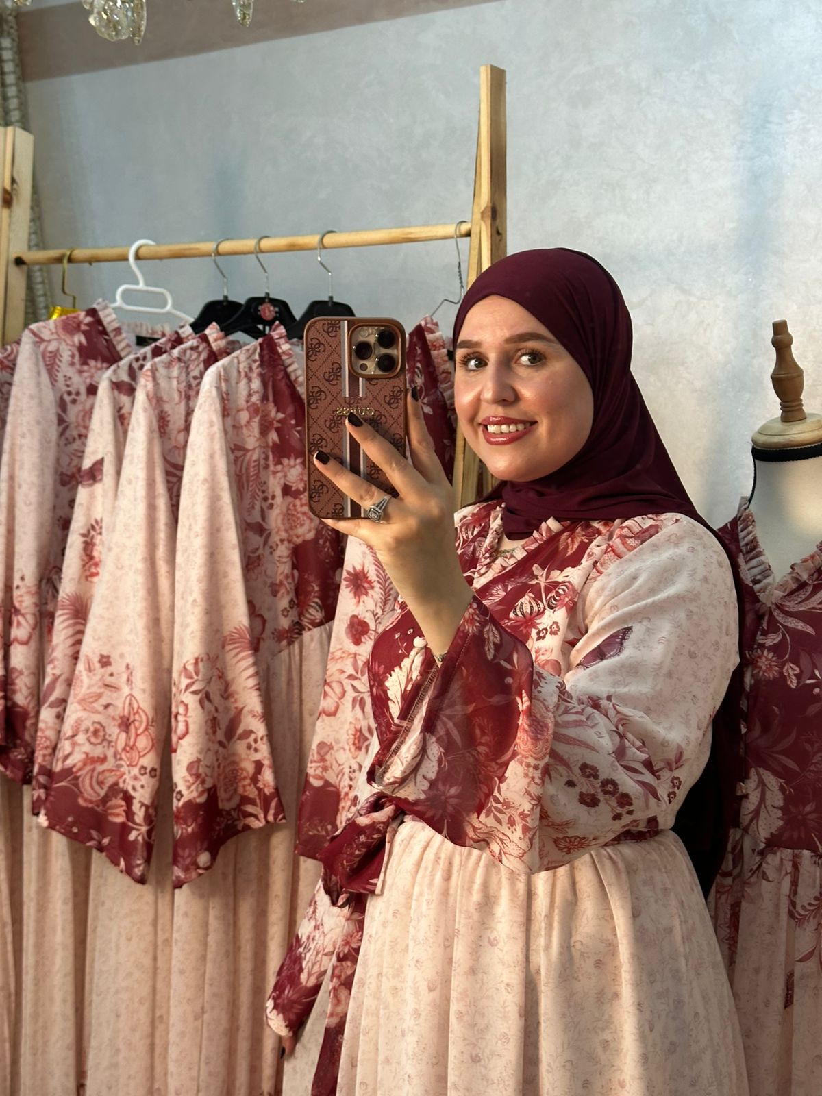 فستان أميرة الورد