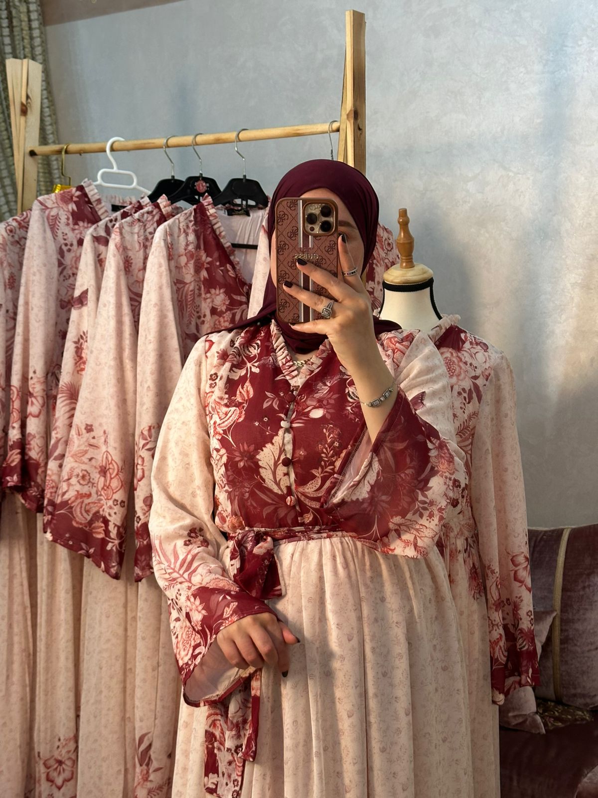 فستان أميرة الورد