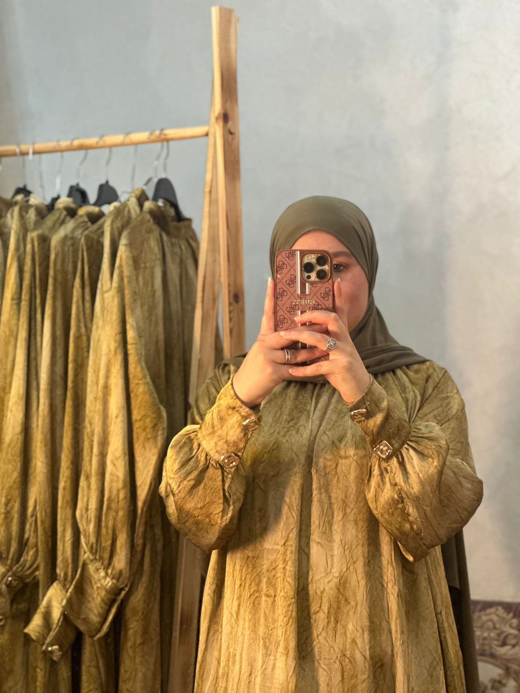 فستان وردة الشام
