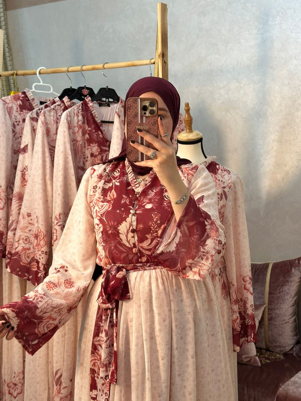 فستان أميرة الورد